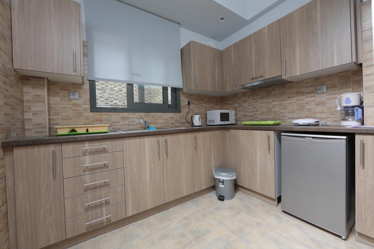 Meni Apartments Athens Exterior photo